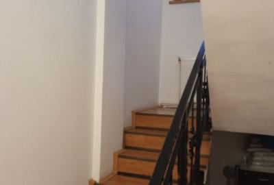 Casă cu 3 camere în Central - 2