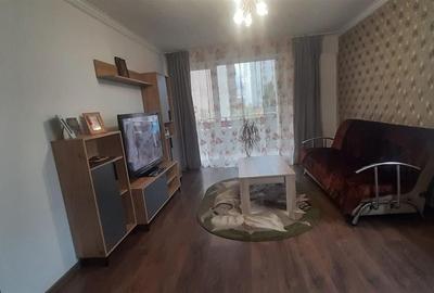 Apartament cu 2 camere decomandat în Tractorul - 4