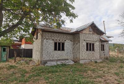 Casă cu 4 camere în Negrași - 4