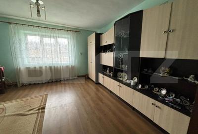 Casă cu 3 camere cu Canalizare în Gârceiu - 1