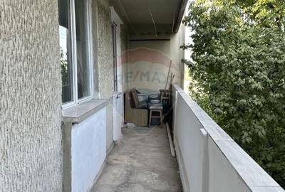 Apartament cu 4 camere de vanzare Roman central - 9