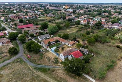 Casă din caramida cu teren generos în Felnac Comision 0 - 8