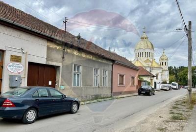 Casă cu 3 camere cu Canalizare în Ultracentral - 1