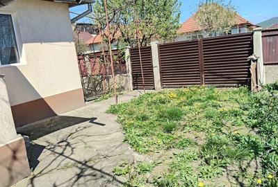 Casă cu 3 camere cu Teren 678 Mp în Central