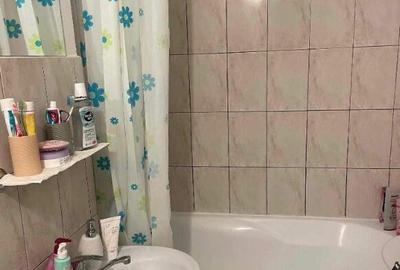 Apartament cu 3 camere decomandat în Obcini