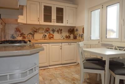 Apartament cu 4 camere decomandat, mobilat în P-ța Alba Iulia - 3