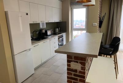 Apartament cu 3 camere semidecomandat în Central - 3