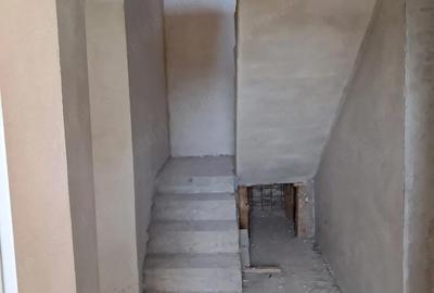 Casă cu Teren 1000 Mp în Veseud (Slimnic) - 10