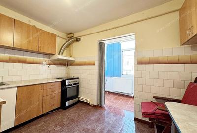 Apartament cu 3 camere decomandat în Mazepa 2 - 4