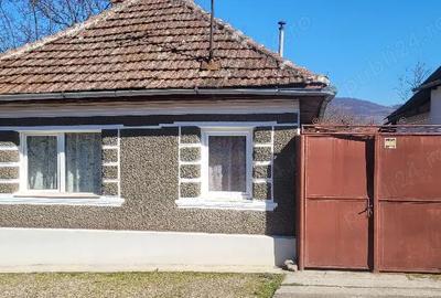 Casă cu 2 camere cu Teren 400 Mp în Buteni - 2