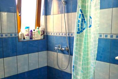 Casă individuală cu 4 camere cu Canalizare în Km 4-5 - 10