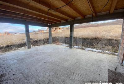Casă cu 4 camere cu Teren 1500 Mp în Ideciu de Jos - 9