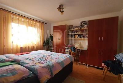 Casă individuală cu 6 camere cu Canalizare în Spitalul Județean - 2