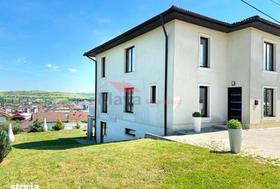 Casă cu 4 camere cu Teren 337 Mp în Central - 3