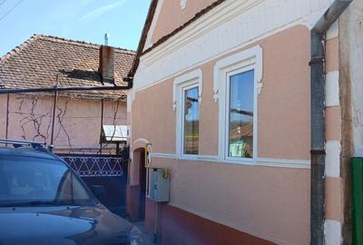 Casă cu 4 camere în Șoimuș - 1