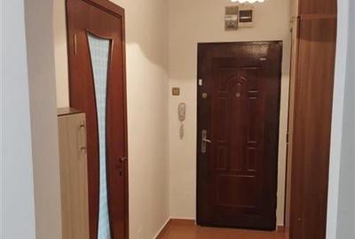 Inchiriere Apartament 3 Camere Semidecomandat Berceni-Izvorul Crisului