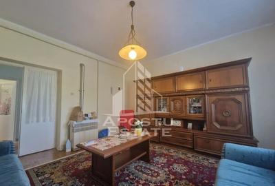 Casă cu 4 camere cu Teren 693 Mp în Central - 11