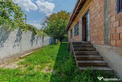 Casă cu 4 camere cu Teren 1642 Mp în Hoghiz - 16