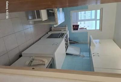 Garsonieră decomandată în Muncii - 1