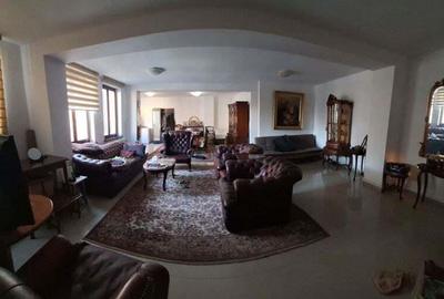 Apartament cu 6 camere semidecomandat în Mărășești - 2