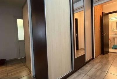 Apartament cu 4 camere decomandat în Central - 2