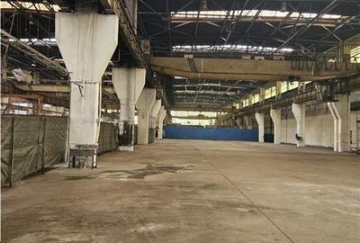 Spațiu industrial, de 1,400 mp, în Industrial - 3