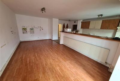 Apartament 3 camere etajul 1 intrare Racadau - 3