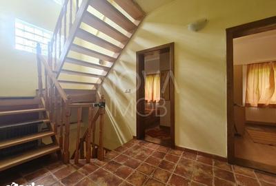 Casă cu 7 camere cu Teren 524 Mp în Boița - 11