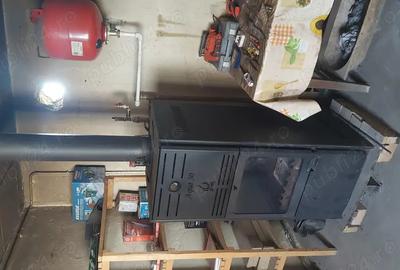 Casă cu Teren 1300 Mp în Gladna Română - 8