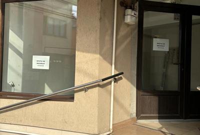 Spațiu comercial, de 30 mp, în Central - 3