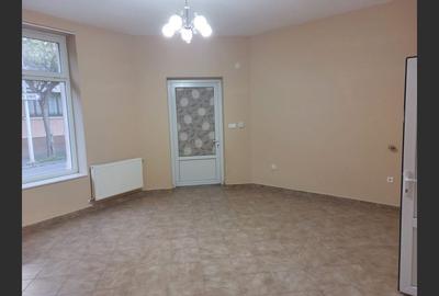 Clădire Multifuncțională – Oportunitate Unică - 2