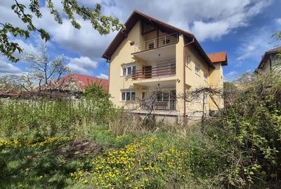 Casă cu 8 camere cu Teren 670 Mp în 13 Decembrie - 9