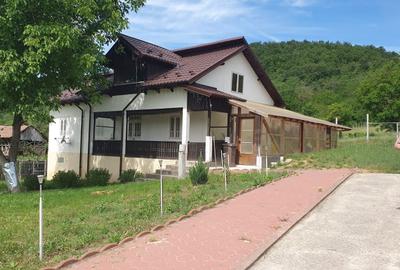 Casă cu 4 camere în Ciomăgești - 7