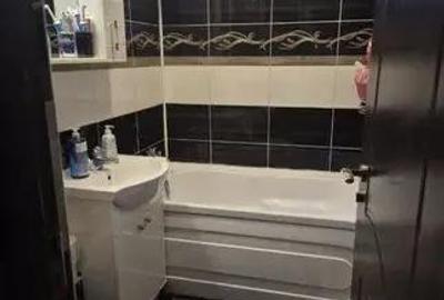 Apartament cu 3 camere semidecomandat în Rahova - 7