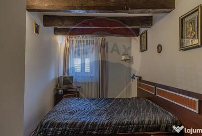 Casă cu 4 camere cu Teren 5576 Mp în Bunești - 12