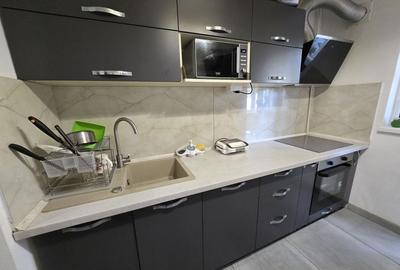 Apartament 3 camere decomandat renovat -Aparatorii Patriei -Oltenitei - 2