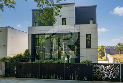 Pe Malul Snagovului, Unde Luxul Devine Cotidian - 43