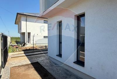 VANZARE Vila cu 4 camere in Pantelimon - 25