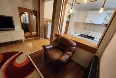 Casă cu Teren 100 Mp în Central - 1