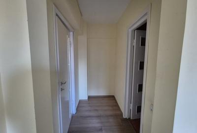 Apartament cu 3 camere decomandat în 13 Septembrie - 2