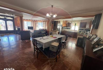 Casă cu 5 camere cu Teren 679 Mp în Central - 14