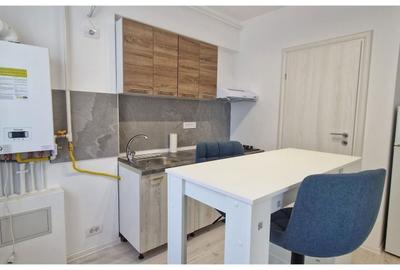 Apartament cu 2 camere decomandat, mobilat în Tractorul - 3