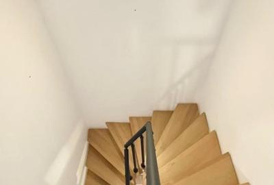 Casă cu 5 camere cu Canalizare în Central - 8