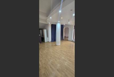 Casă cu 6 camere cu Canalizare în Dumbrăvița - 8