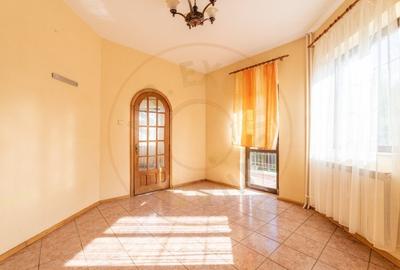 CASA + 1.000 mp teren pretabil Azi, Clinica - 12