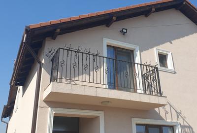 Casă cu 4 camere cu Teren 493 Mp în Central - 11