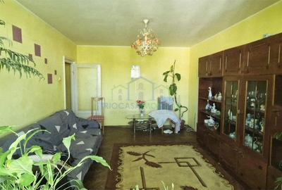 Apartament cu 4 camere în George Enescu