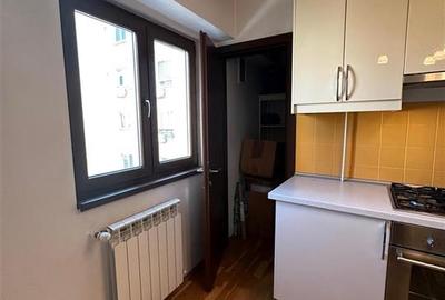 Apartament cu 3 camere decomandat în Central - 13