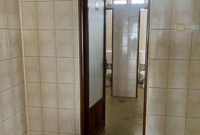 Spațiu comercial, de 1,217 mp, în Central - 2