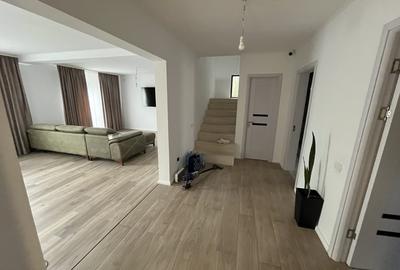 Casă individuală cu 6 camere cu Canalizare în Valu lui Traian - 7
